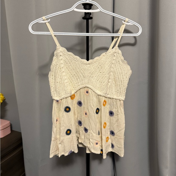 Japna Crochet Top - Picture 1 of 2